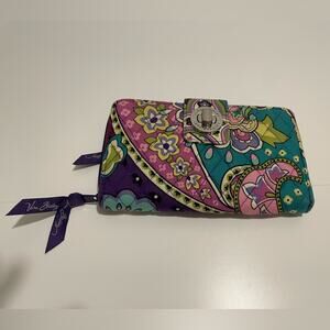 Vera Bradley Brand Retired Print Heather Kiss Turnlock Wallet Purple Paisley